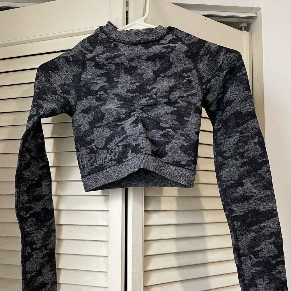 Gymshark Seemless Camo Long Sleeve Crop Top